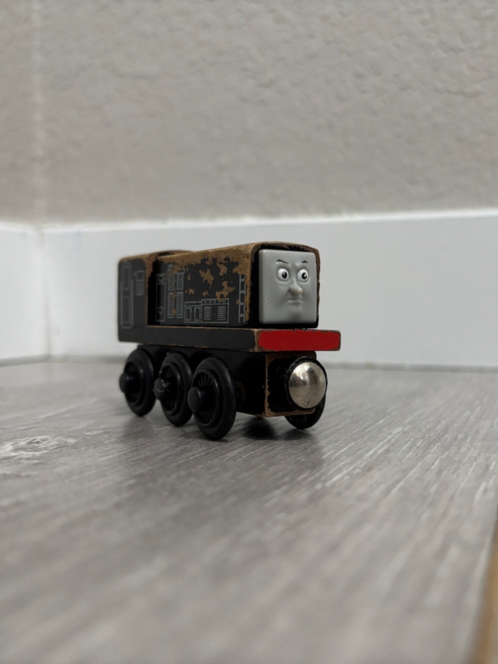 Wooden Weathered Diesel - Thomas & Friends